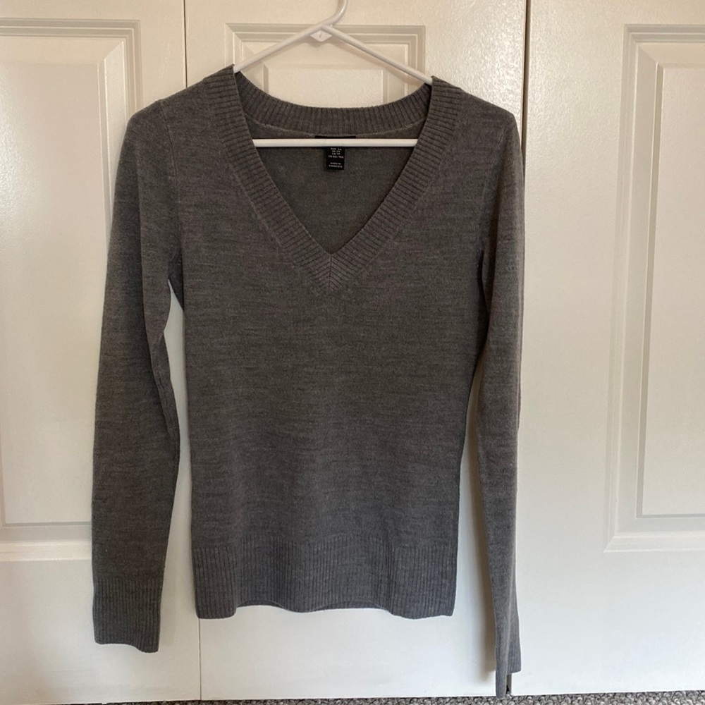 Grey H&M V-Neck Sweater size XS
